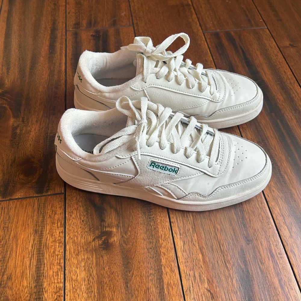 Reebok Court Advance Women’s Cream Shoes